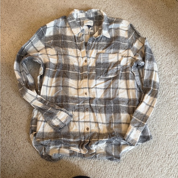 Universal Thread Gray and Cream Plaid Flannel - Picture 2 of 4